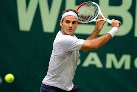 Federer gets ready to slice in Halle (Thanks to france24.com)